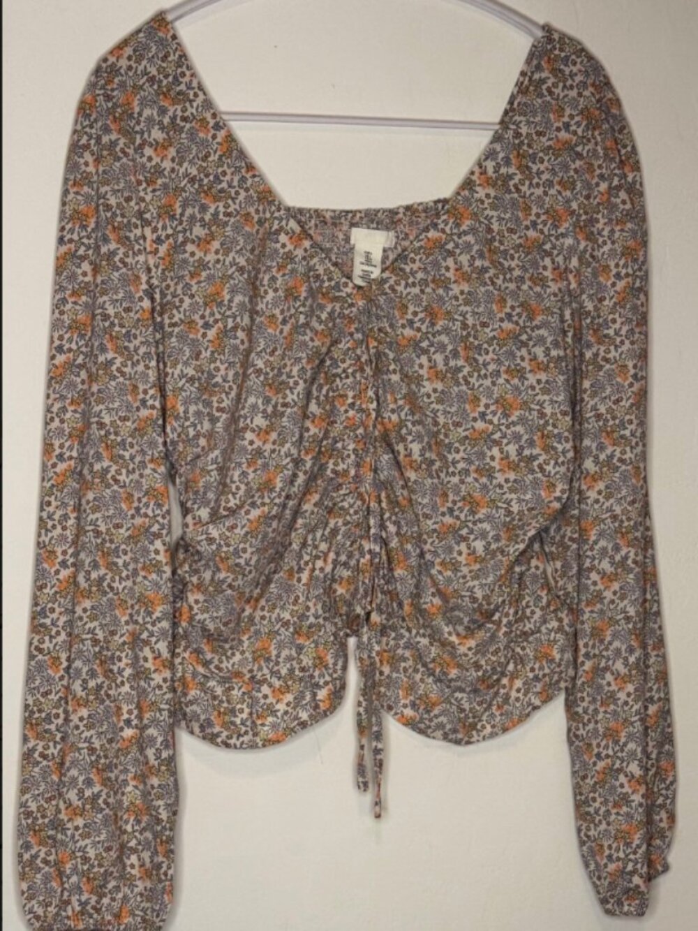 Floral ruched long-sleeve crop top